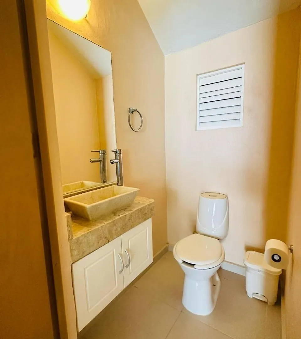 Vila Hermosa Casa En Residencial Marbella Playa del Carmen